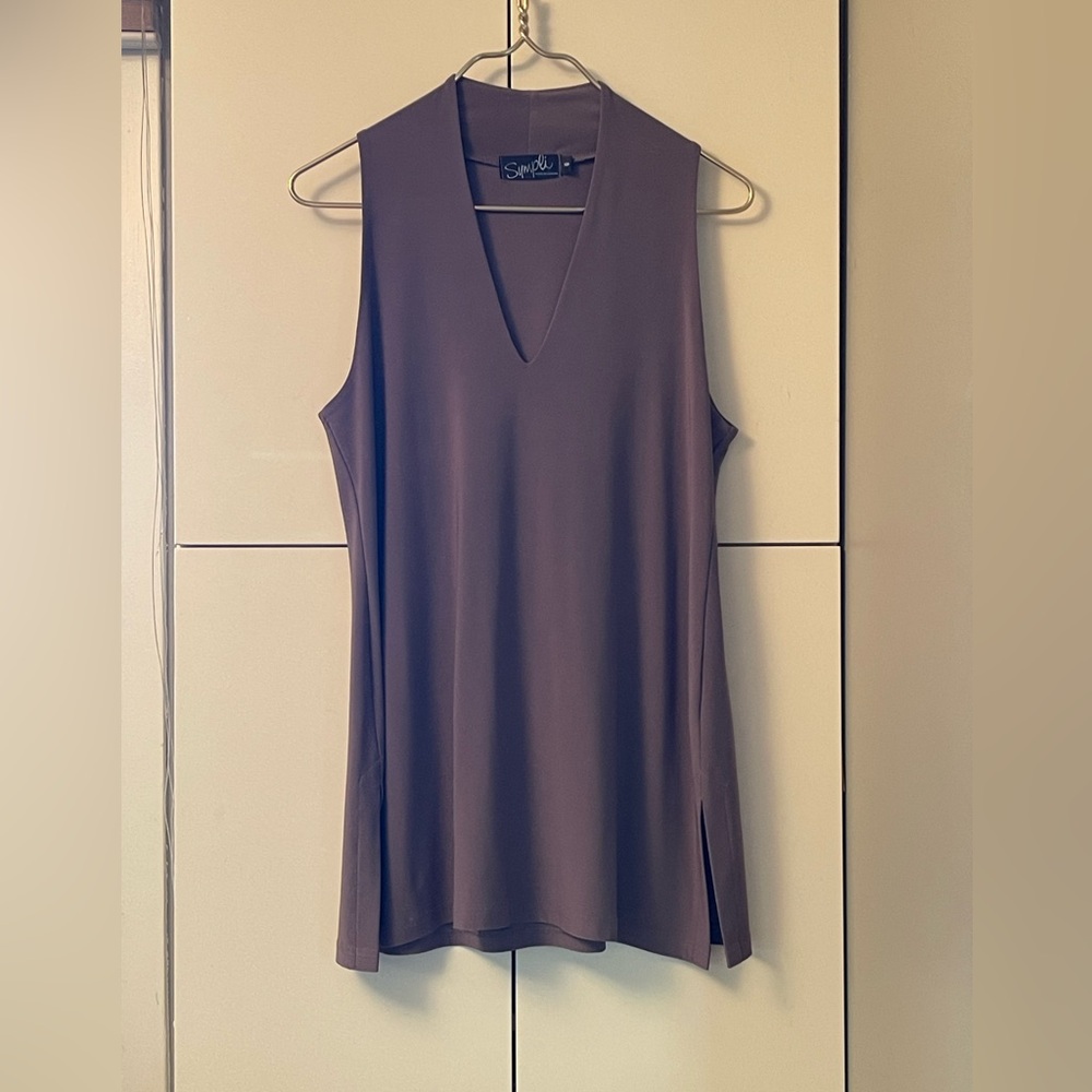 Sympli, v-neck tunic length top, soft with flow, neutral perfect for layering.